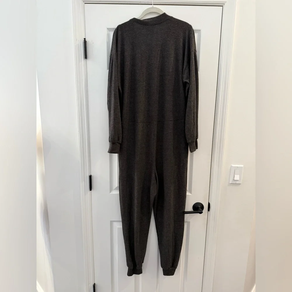 NWT Show Me Your MUMU Jules Cozy Loungewear Jumpsuit Charcoal Gray Size small - Picture 4 of 7